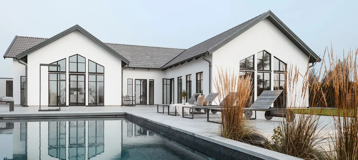 Färger och spröjs som sätter pricken över i